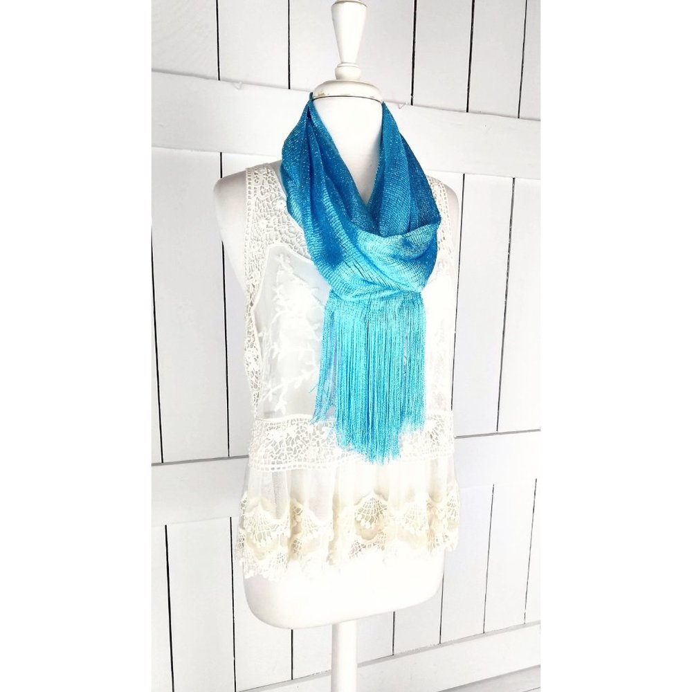 Metallic turquoise blue mesh open weave infinity fringe scarf - Picture 4 of 4